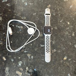 Nike Apple Watch series 2 38mm *read description*